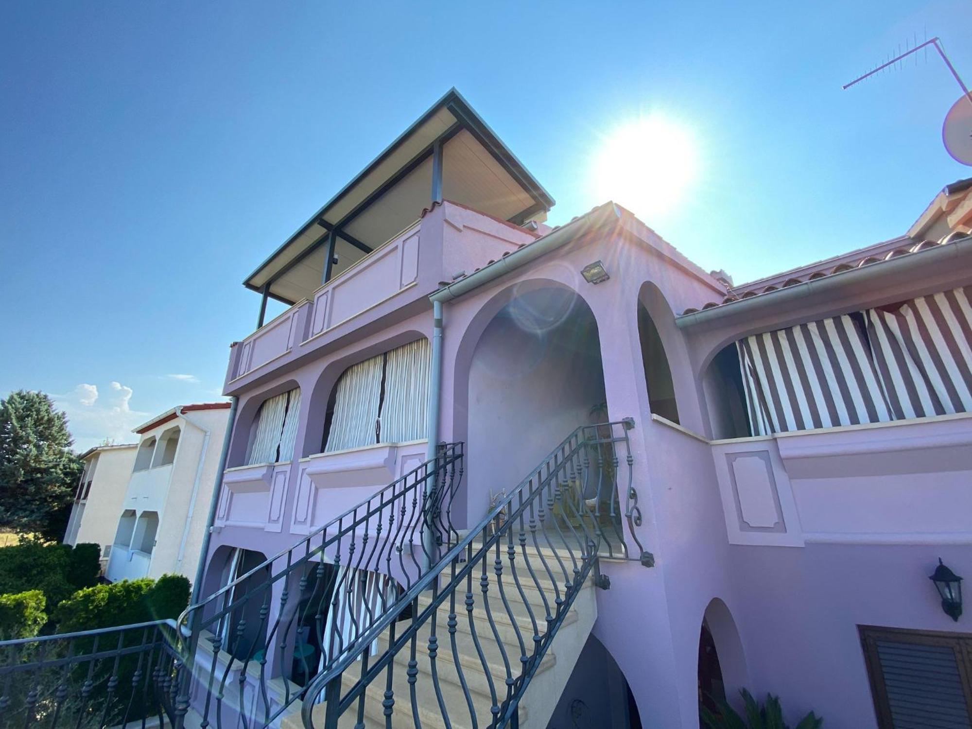 Purple House Apartment Pula Exterior photo