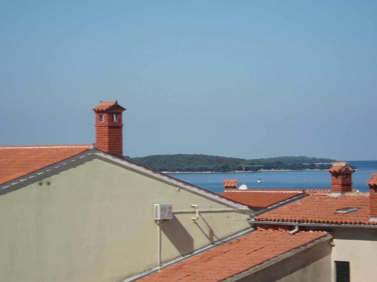Purple House Apartment Pula Exterior photo